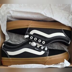 Vans Mens size 8 new in box